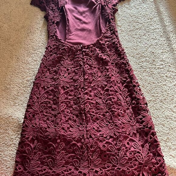Lulus Romance language burgundy backless dress small - Picture 9 of 11